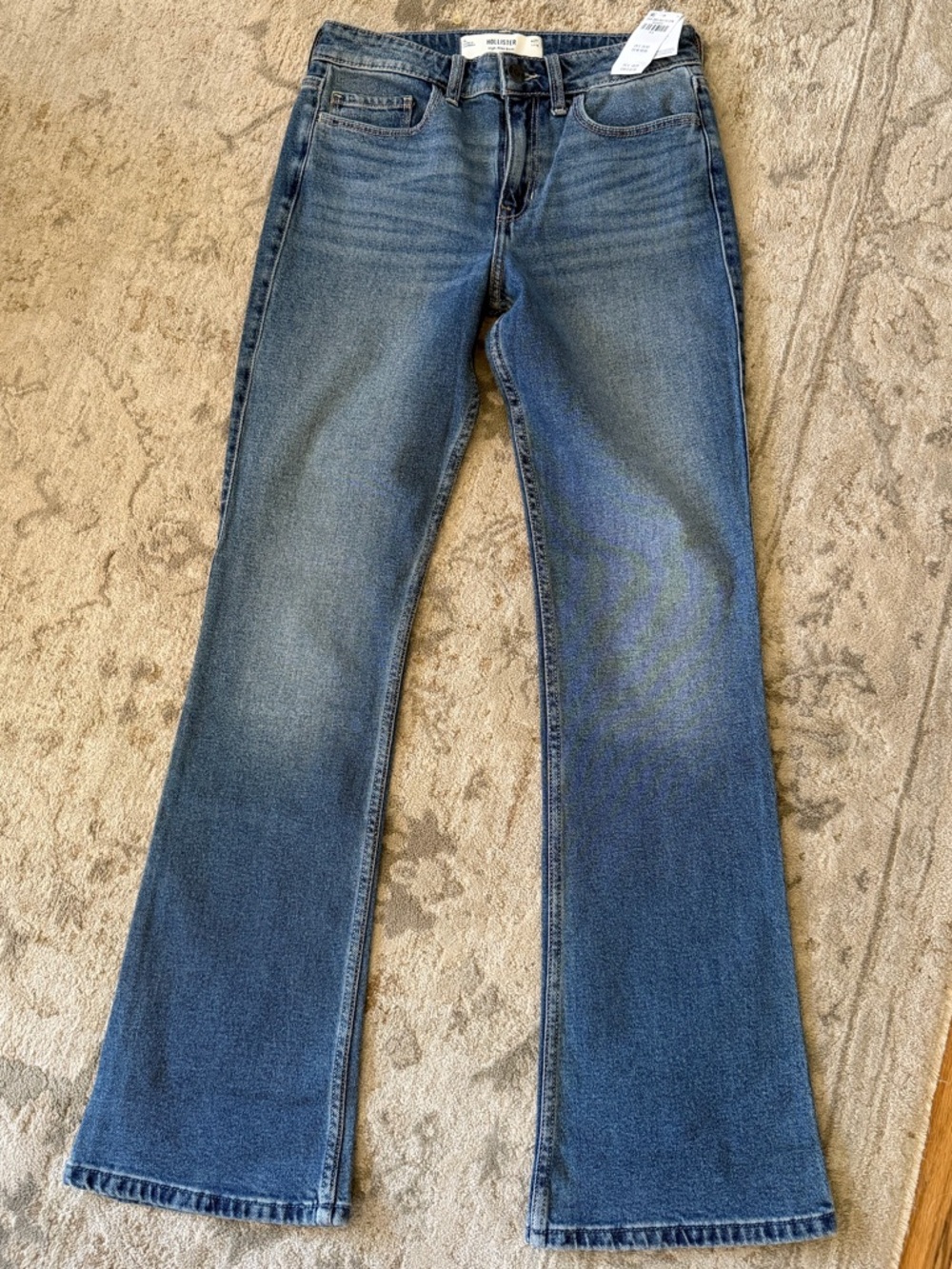 Women’s Hollister High-Rise Boot cut Jeans size 4 long